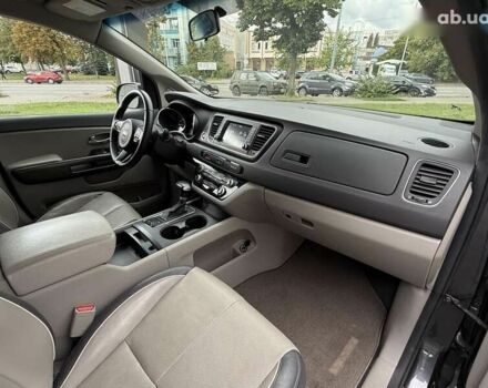 Кіа Седона, об'ємом двигуна 3.3 л та пробігом 125 тис. км за 16800 $, фото 11 на Automoto.ua