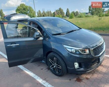 Серый Киа Седона, объемом двигателя 2.2 л и пробегом 187 тыс. км за 18500 $, фото 1 на Automoto.ua