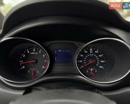 Серый Киа Седона, объемом двигателя 3.34 л и пробегом 125 тыс. км за 14800 $, фото 20 на Automoto.ua