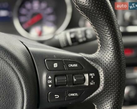 Серый Киа Седона, объемом двигателя 3.34 л и пробегом 125 тыс. км за 14800 $, фото 27 на Automoto.ua