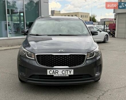Серый Киа Седона, объемом двигателя 3.34 л и пробегом 125 тыс. км за 14800 $, фото 1 на Automoto.ua