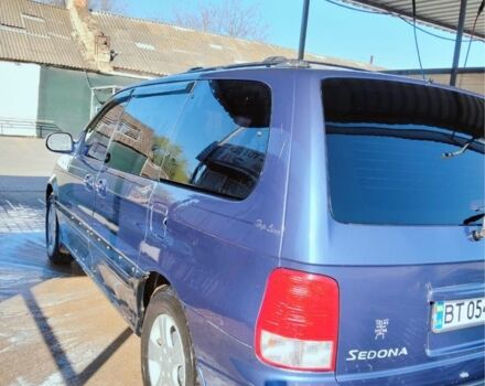 Синий Киа Седона, объемом двигателя 3.5 л и пробегом 300 тыс. км за 3700 $, фото 1 на Automoto.ua