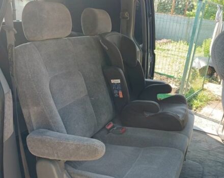 Синий Киа Седона, объемом двигателя 3.5 л и пробегом 300 тыс. км за 3700 $, фото 5 на Automoto.ua