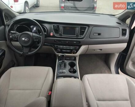 Синій Кіа Седона, об'ємом двигуна 3.34 л та пробігом 230 тис. км за 14000 $, фото 11 на Automoto.ua