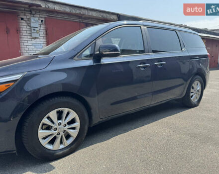 Синий Киа Седона, объемом двигателя 3.34 л и пробегом 50 тыс. км за 18700 $, фото 6 на Automoto.ua