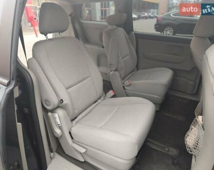 Синій Кіа Седона, об'ємом двигуна 3.34 л та пробігом 230 тис. км за 14000 $, фото 4 на Automoto.ua