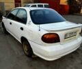 Белый Киа Сефия, объемом двигателя 1.5 л и пробегом 385 тыс. км за 1000 $, фото 5 на Automoto.ua