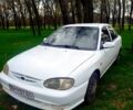 Белый Киа Сефия, объемом двигателя 1.5 л и пробегом 100 тыс. км за 1700 $, фото 1 на Automoto.ua