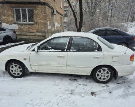 Белый Киа Сефия, объемом двигателя 1.6 л и пробегом 330 тыс. км за 2600 $, фото 4 на Automoto.ua