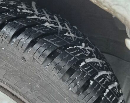 Белый Киа Сефия, объемом двигателя 1.6 л и пробегом 330 тыс. км за 2600 $, фото 6 на Automoto.ua