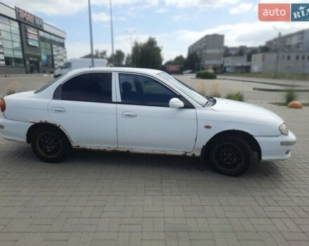 Білий Кіа Сефія, об'ємом двигуна 1.5 л та пробігом 350 тис. км за 1045 $, фото 1 на Automoto.ua