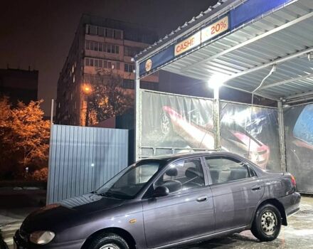 Фиолетовый Киа Сефия, объемом двигателя 1.5 л и пробегом 300 тыс. км за 2680 $, фото 4 на Automoto.ua