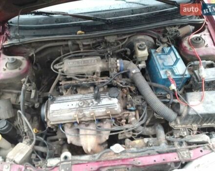 Красный Киа Сефия, объемом двигателя 1.5 л и пробегом 300 тыс. км за 1700 $, фото 14 на Automoto.ua