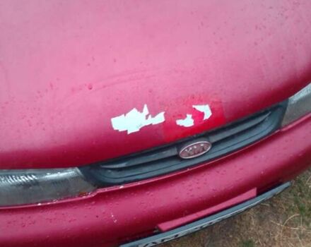 Красный Киа Сефия, объемом двигателя 1.5 л и пробегом 300 тыс. км за 1700 $, фото 1 на Automoto.ua