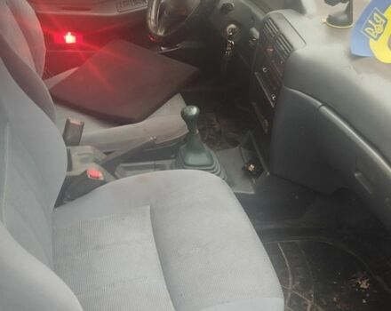 Красный Киа Сефия, объемом двигателя 1.5 л и пробегом 255 тыс. км за 1000 $, фото 1 на Automoto.ua