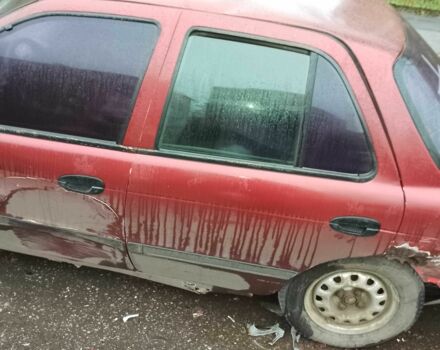 Красный Киа Сефия, объемом двигателя 1.6 л и пробегом 195 тыс. км за 474 $, фото 1 на Automoto.ua