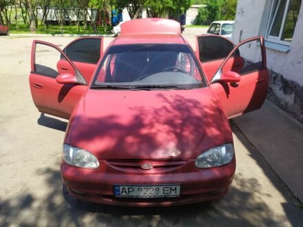 Киа Сефия 1998 в Соленом на Automoto.ua Красный Киа Сефия, объемом двигателя 1.5 л и пробегом 335 тыс. км за 3000 $, фото 1 на Automoto.ua