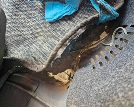 Синий Киа Сефия, объемом двигателя 1.5 л и пробегом 659 тыс. км за 1890 $, фото 7 на Automoto.ua