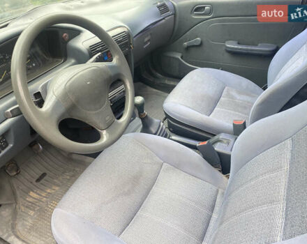 Зеленый Киа Сефия, объемом двигателя 1.6 л и пробегом 320 тыс. км за 870 $, фото 5 на Automoto.ua