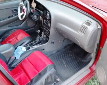 Красный Киа Шума, объемом двигателя 1.5 л и пробегом 170 тыс. км за 1850 $, фото 4 на Automoto.ua