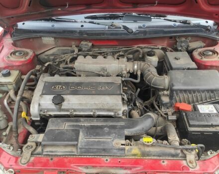 Червоний Кіа Шума, об'ємом двигуна 1.5 л та пробігом 1 тис. км за 1850 $, фото 12 на Automoto.ua