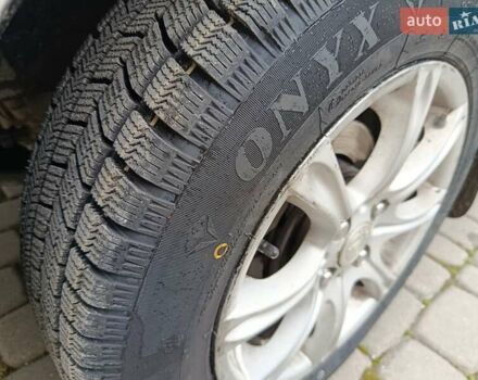 Серый Киа Шума, объемом двигателя 1.6 л и пробегом 300 тыс. км за 2499 $, фото 2 на Automoto.ua