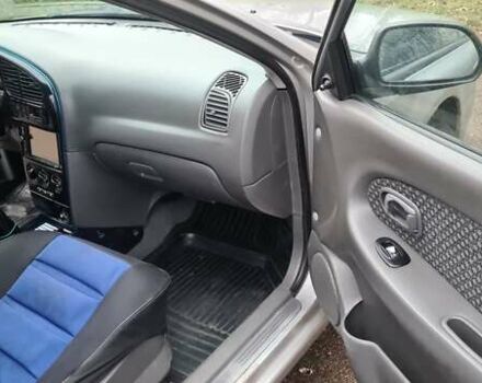 Сірий Кіа Шума, об'ємом двигуна 1.6 л та пробігом 240 тис. км за 1700 $, фото 8 на Automoto.ua