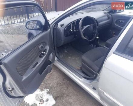 Сірий Кіа Шума, об'ємом двигуна 1.8 л та пробігом 285 тис. км за 2000 $, фото 4 на Automoto.ua