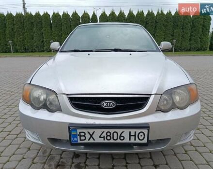 Сірий Кіа Шума, об'ємом двигуна 1.6 л та пробігом 300 тис. км за 2499 $, фото 1 на Automoto.ua