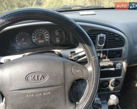 Зеленый Киа Шума, объемом двигателя 1.8 л и пробегом 130 тыс. км за 2600 $, фото 8 на Automoto.ua