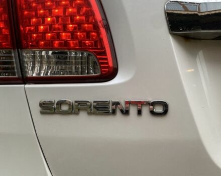 Белый Киа Соренто, объемом двигателя 2.2 л и пробегом 212 тыс. км за 13000 $, фото 6 на Automoto.ua