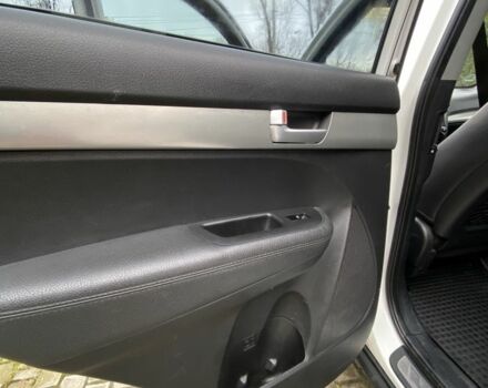 Белый Киа Соренто, объемом двигателя 2.2 л и пробегом 212 тыс. км за 13000 $, фото 20 на Automoto.ua