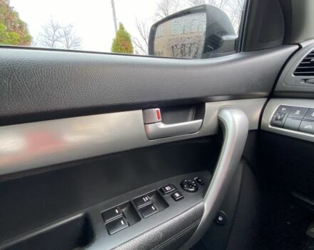 Белый Киа Соренто, объемом двигателя 2.2 л и пробегом 212 тыс. км за 13000 $, фото 16 на Automoto.ua