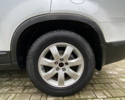 Белый Киа Соренто, объемом двигателя 2.2 л и пробегом 212 тыс. км за 13000 $, фото 7 на Automoto.ua