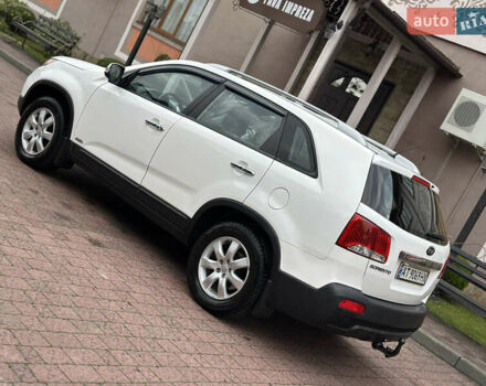 Белый Киа Соренто, объемом двигателя 2.2 л и пробегом 260 тыс. км за 9650 $, фото 8 на Automoto.ua