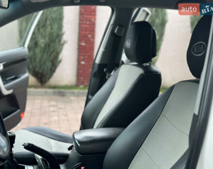 Белый Киа Соренто, объемом двигателя 2.2 л и пробегом 260 тыс. км за 9850 $, фото 31 на Automoto.ua