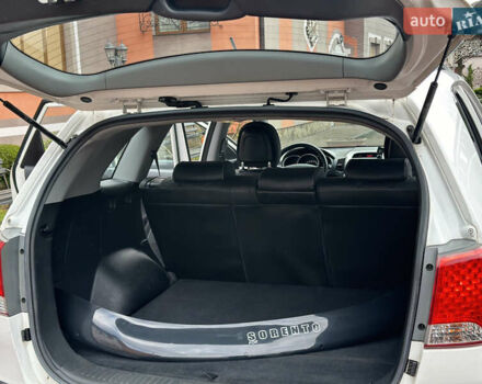 Белый Киа Соренто, объемом двигателя 2.2 л и пробегом 260 тыс. км за 9850 $, фото 37 на Automoto.ua