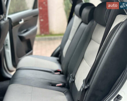 Белый Киа Соренто, объемом двигателя 2.2 л и пробегом 260 тыс. км за 9850 $, фото 36 на Automoto.ua