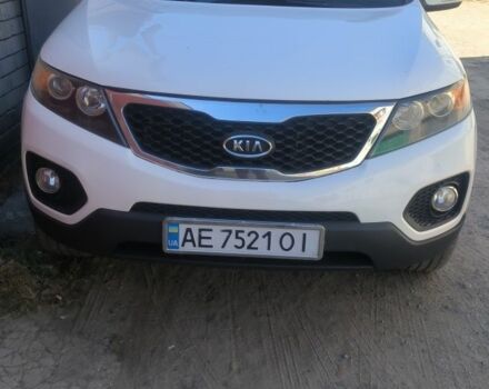 Білий Кіа Соренто, об'ємом двигуна 0 л та пробігом 247 тис. км за 11000 $, фото 4 на Automoto.ua