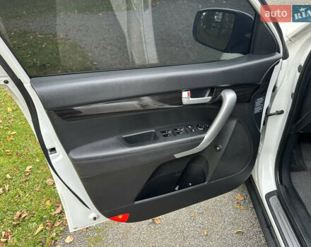 Белый Киа Соренто, объемом двигателя 2.2 л и пробегом 219 тыс. км за 12250 $, фото 18 на Automoto.ua