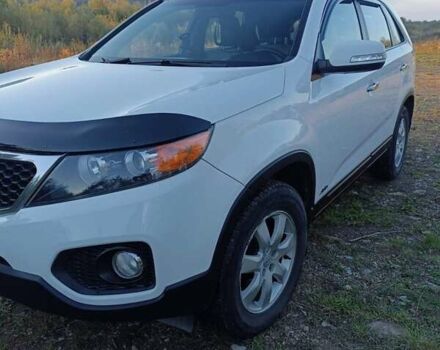 Белый Киа Соренто, объемом двигателя 2.2 л и пробегом 258 тыс. км за 10500 $, фото 2 на Automoto.ua