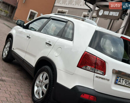 Белый Киа Соренто, объемом двигателя 2.2 л и пробегом 260 тыс. км за 9650 $, фото 9 на Automoto.ua