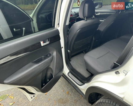 Белый Киа Соренто, объемом двигателя 2.2 л и пробегом 219 тыс. км за 12250 $, фото 27 на Automoto.ua