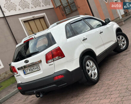 Белый Киа Соренто, объемом двигателя 2.2 л и пробегом 260 тыс. км за 9850 $, фото 28 на Automoto.ua