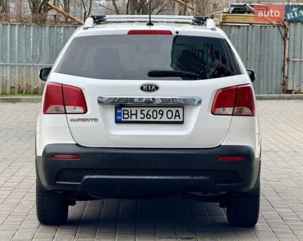 Белый Киа Соренто, объемом двигателя 2.4 л и пробегом 331 тыс. км за 9999 $, фото 6 на Automoto.ua