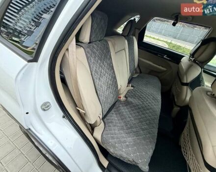 Белый Киа Соренто, объемом двигателя 2.4 л и пробегом 331 тыс. км за 9999 $, фото 54 на Automoto.ua