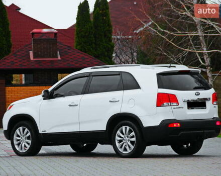 Белый Киа Соренто, объемом двигателя 2.2 л и пробегом 135 тыс. км за 12250 $, фото 3 на Automoto.ua