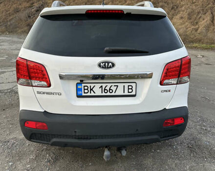 Белый Киа Соренто, объемом двигателя 2.2 л и пробегом 230 тыс. км за 12300 $, фото 3 на Automoto.ua