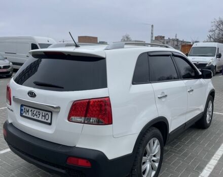 Белый Киа Соренто, объемом двигателя 2.4 л и пробегом 331 тыс. км за 10400 $, фото 2 на Automoto.ua