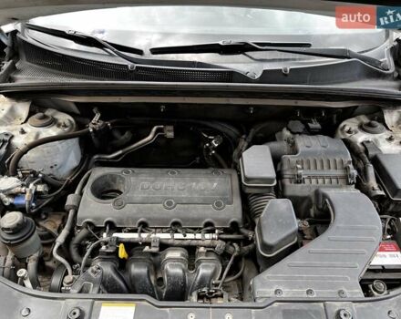 Белый Киа Соренто, объемом двигателя 2.4 л и пробегом 300 тыс. км за 10300 $, фото 19 на Automoto.ua